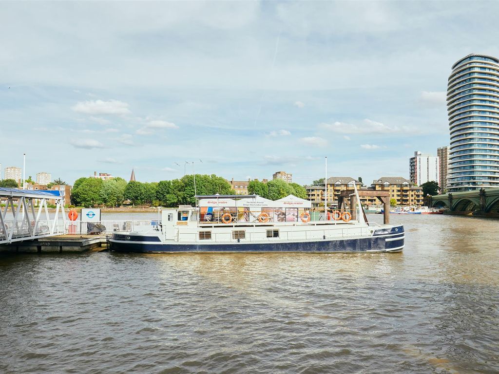 2 bed houseboat for sale in Chelsea Harbour, Chelsea SW10, £225,000