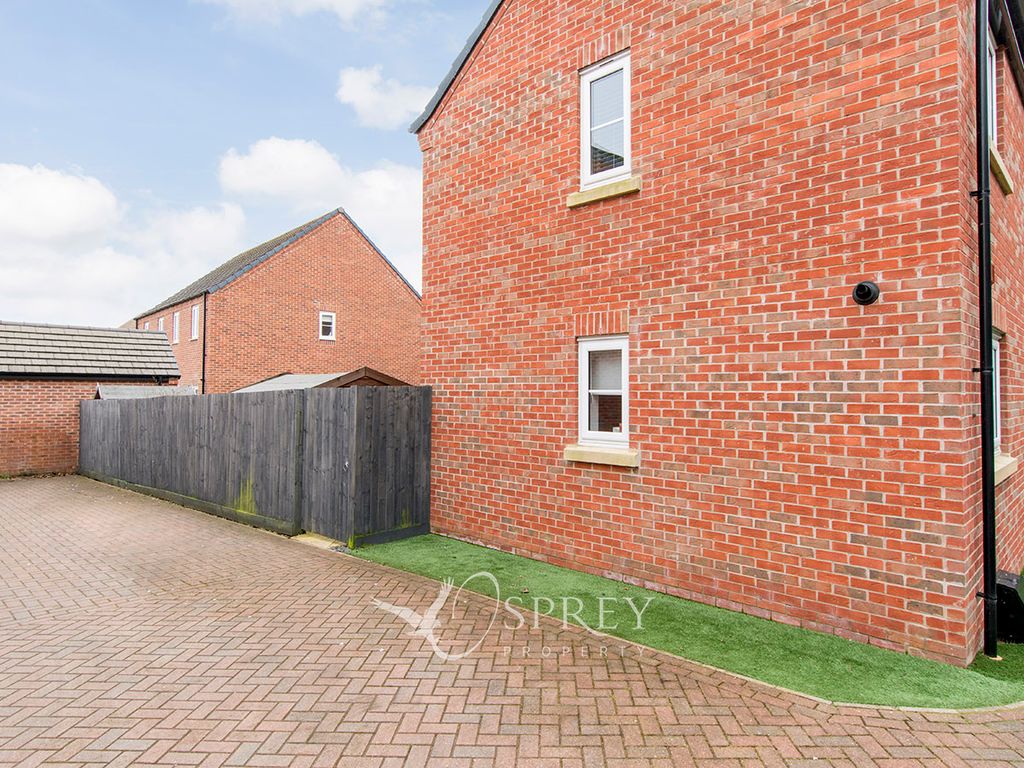 3 bed semi-detached house for sale in Greenfields Drive, Oundle, Peterborough PE8, £139,500