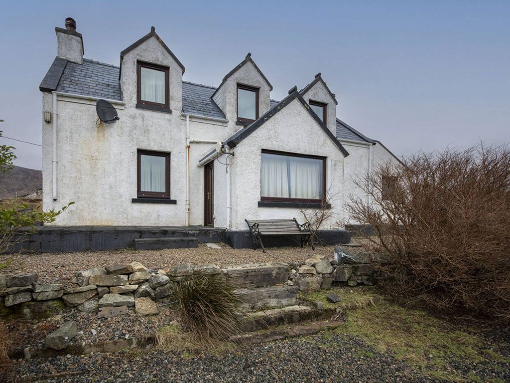 2 bed cottage for sale in Bayhead, Isle Of Scalpay HS4, £169,995