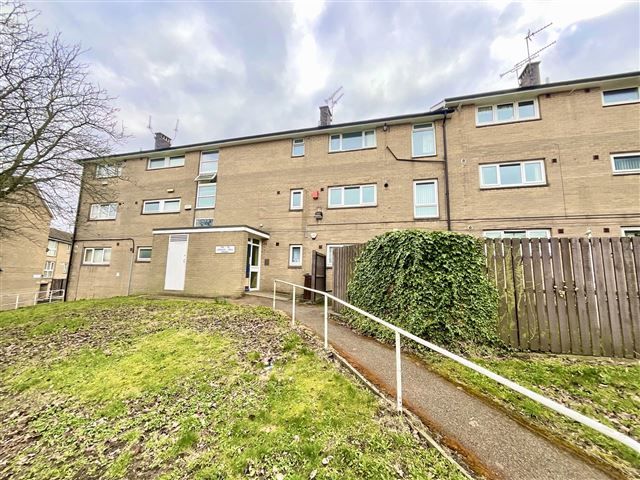 2 bed flat for sale in Longley Hall Grove, Sheffield S5, £80,000