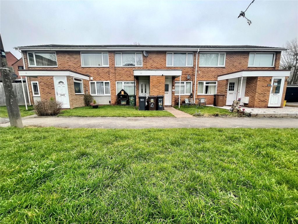 2 bed maisonette for sale in Nethercote Gardens, Shirley, Solihull, West Midlands B90, £140,000