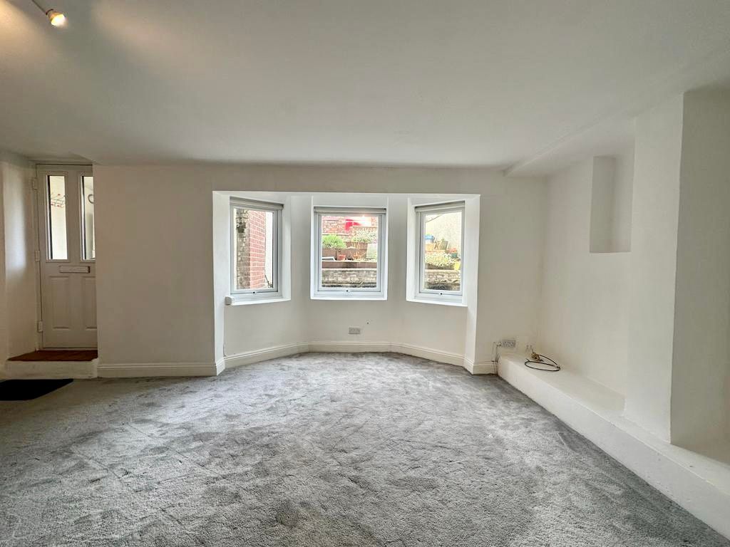 1 bed flat for sale in Rose Valley, Brentwood CM14, £260,000