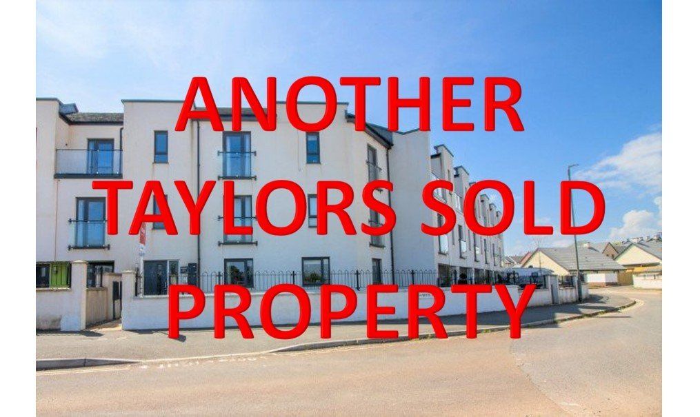 1 bed flat for sale in White Rock Way, Paignton TQ4, £148,950