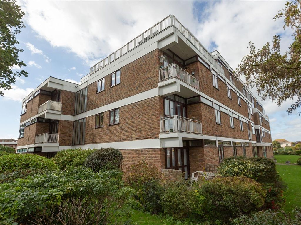 3 bed flat for sale in Gainsboro Road, Carmel Court Gainsboro Road CT7, £225,000