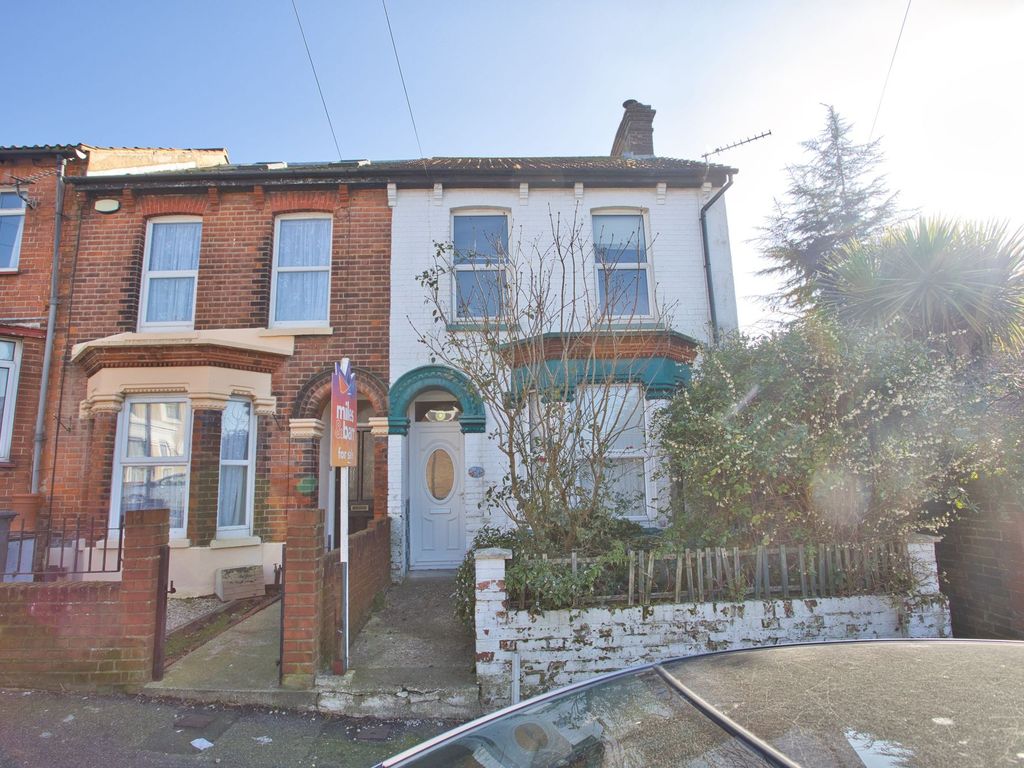 2 bed end terrace house for sale in Astley Avenue, Dover CT16, £225,000