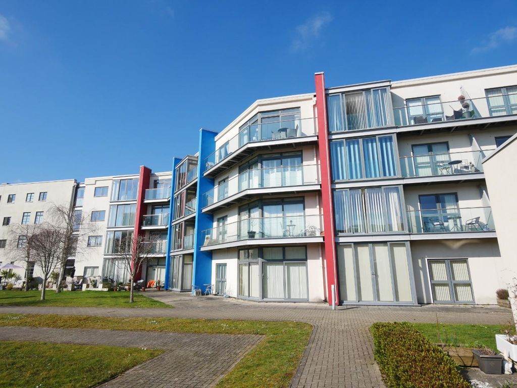 1 bed flat for sale in Hayes Road, Sully, Penarth CF64, £115,000