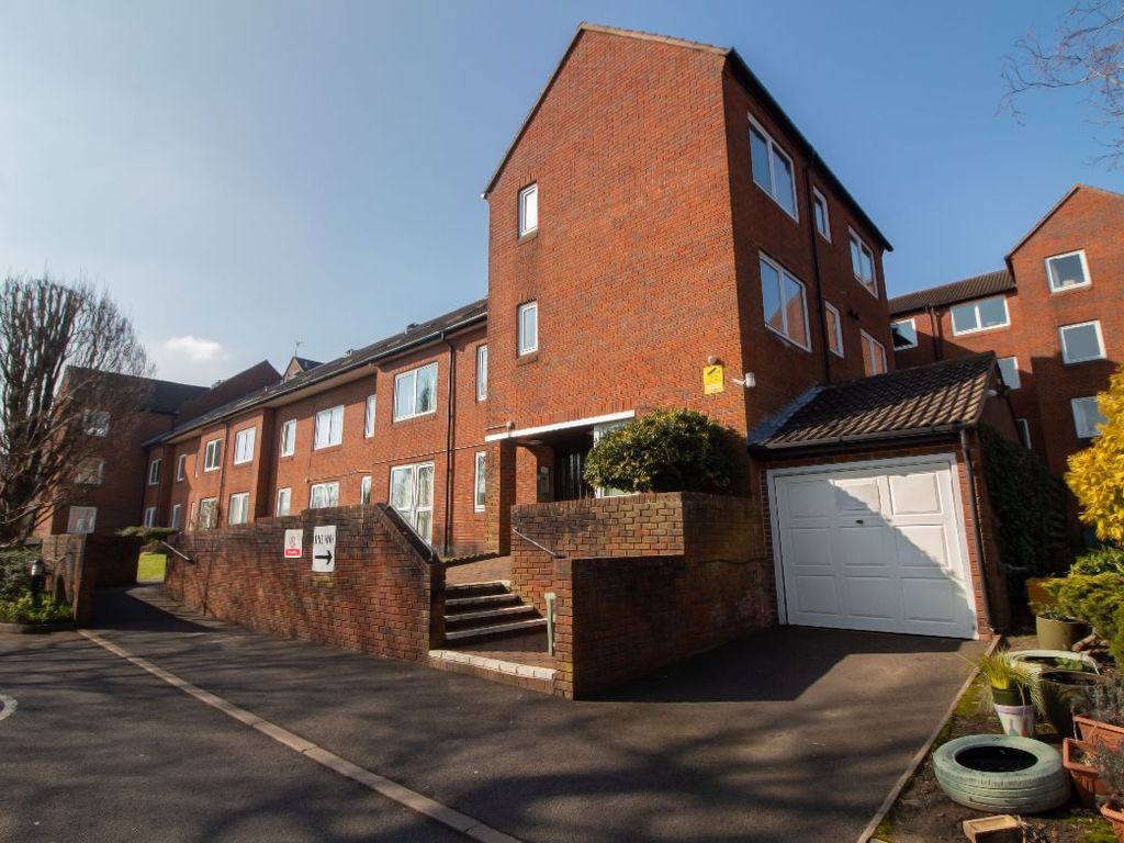 1 bed flat for sale in Homewater House, Waterlooville PO7, £105,000