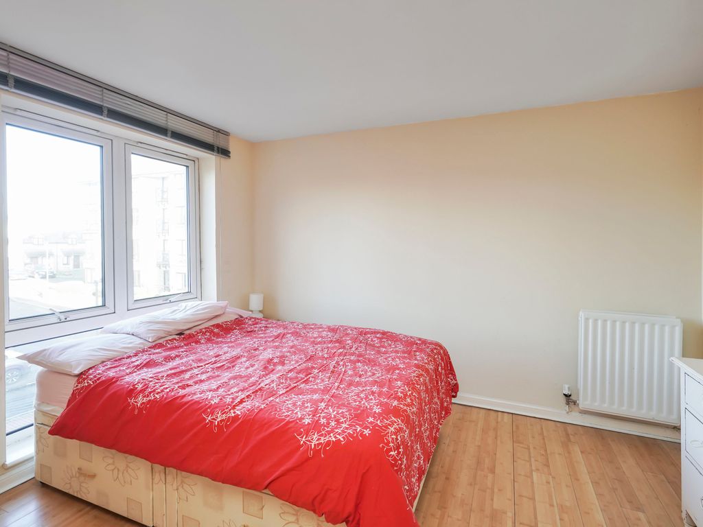 2 bed flat for sale in 29/9 Greenpark, Liberton, Edinburgh EH17, £215,000