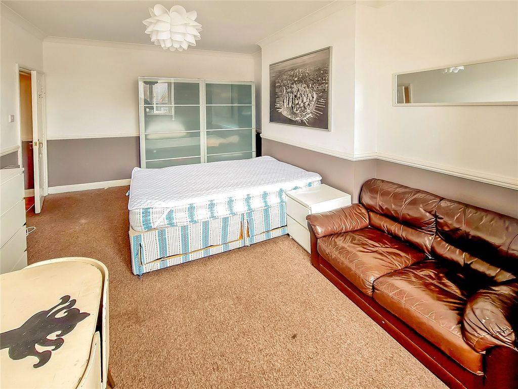 2 bed flat for sale in Dalkeith Steps, Old Christchurch Road, Bournemouth BH1, £143,000
