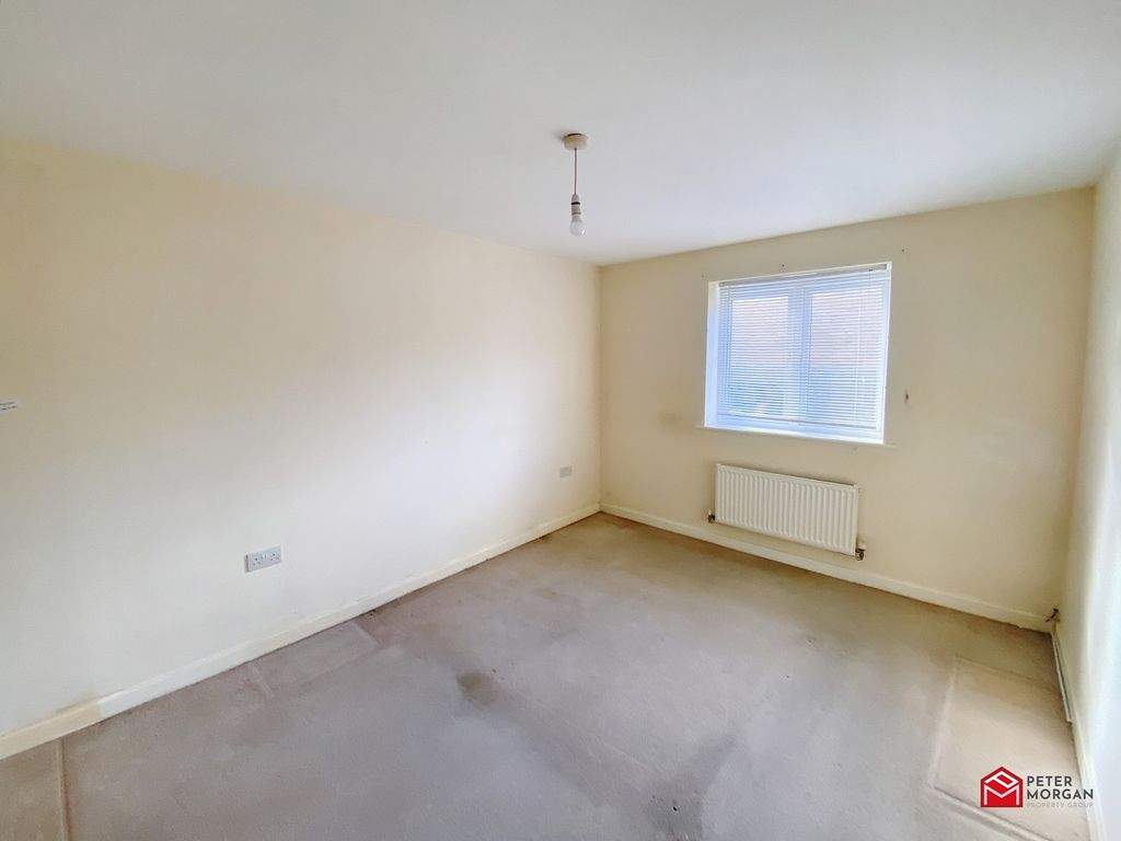 2 bed flat for sale in Ffordd Maendy, Sarn, Bridgend, Bridgend County. CF32, £74,200