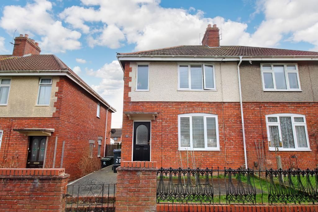 3 bed semi-detached house for sale in Studley Rise, Trowbridge BA14, £250,000