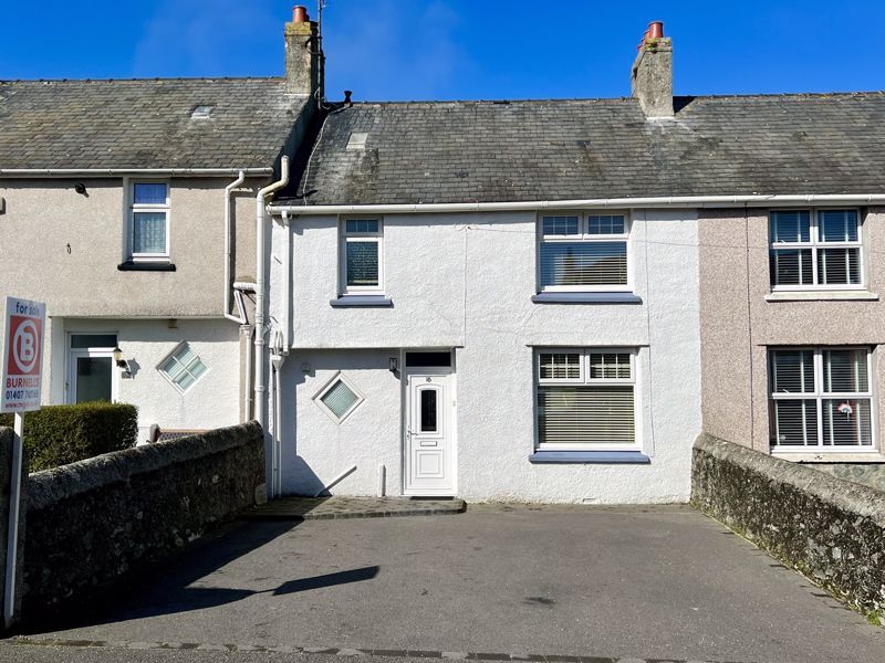 3 bed terraced house for sale in Gwelfor Avenue, Holyhead LL65, £225,000