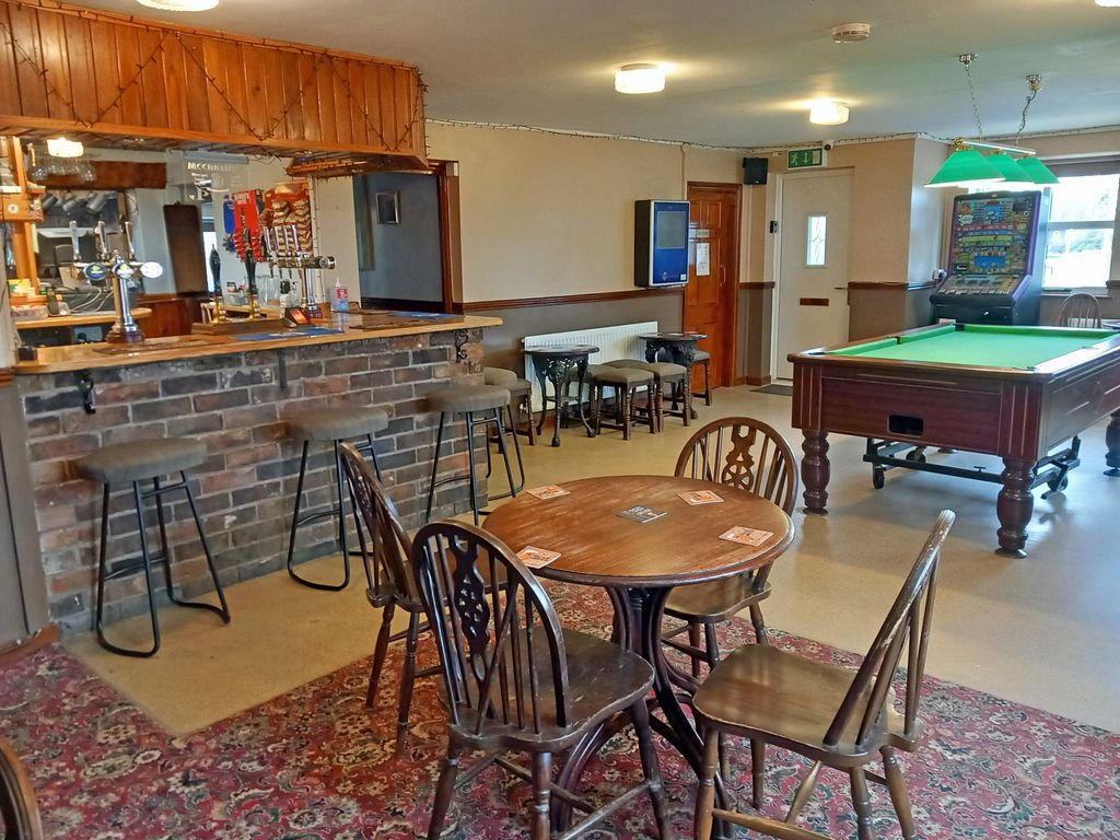 Pub/bar for sale in Station Road, Oswestry SY10, £295,950