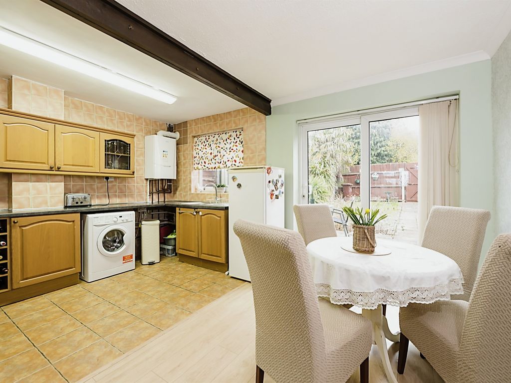 3 bed terraced house for sale in Welford Road, Kingsthorpe, Northampton NN2, £240,000