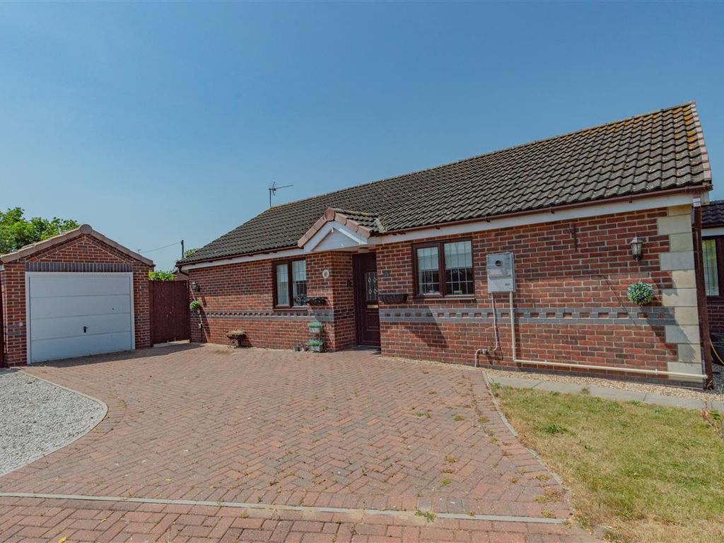 3 bed bungalow for sale in Golden Close, Anwick, Sleaford NG34, £220,000
