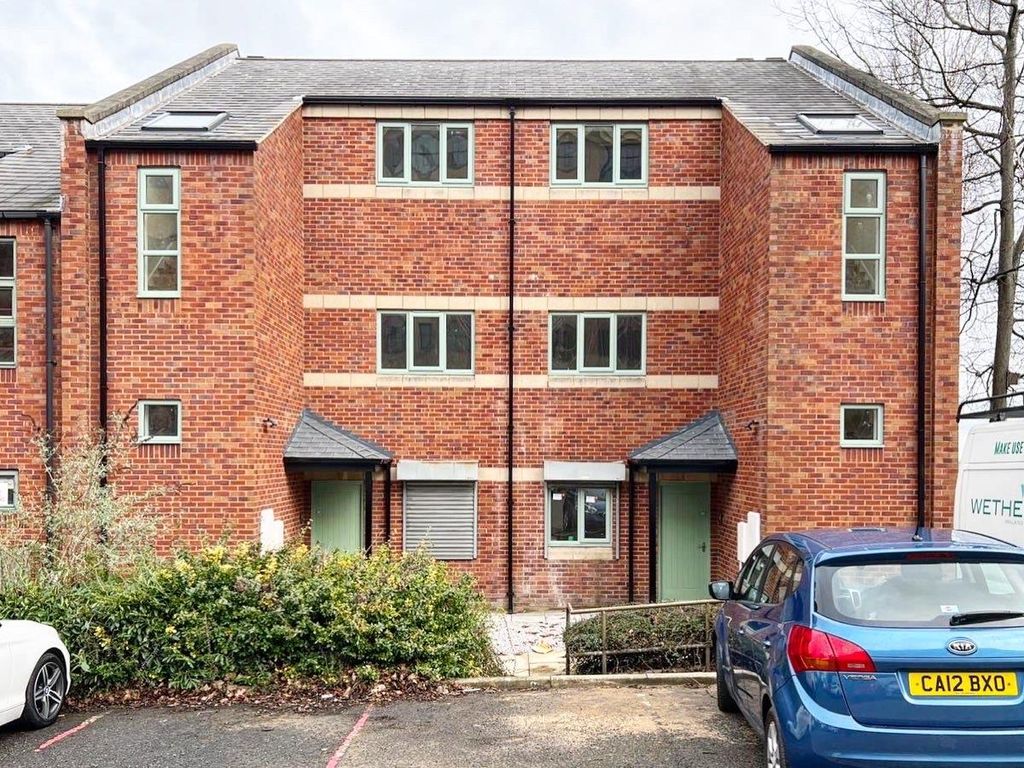 1 bed flat for sale in Burleigh Court, Burleigh Street, Barnsley S70, £110,000