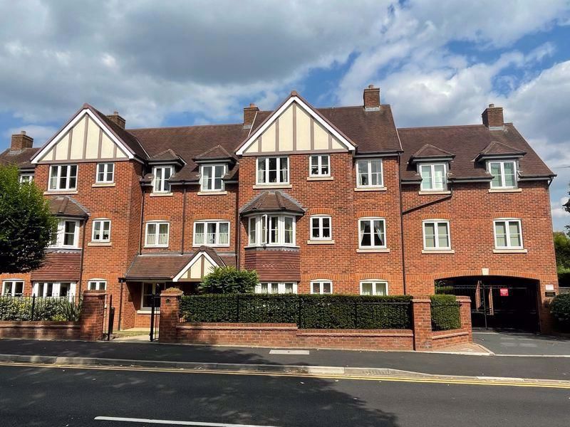 1 bed flat for sale in Elisabeth Court, Sutton Coldfield B74, £130,000