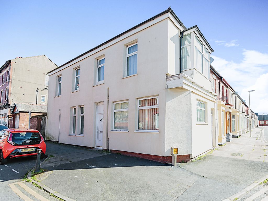 1 bed flat for sale in Princess Street, Blackpool FY1, £60,000