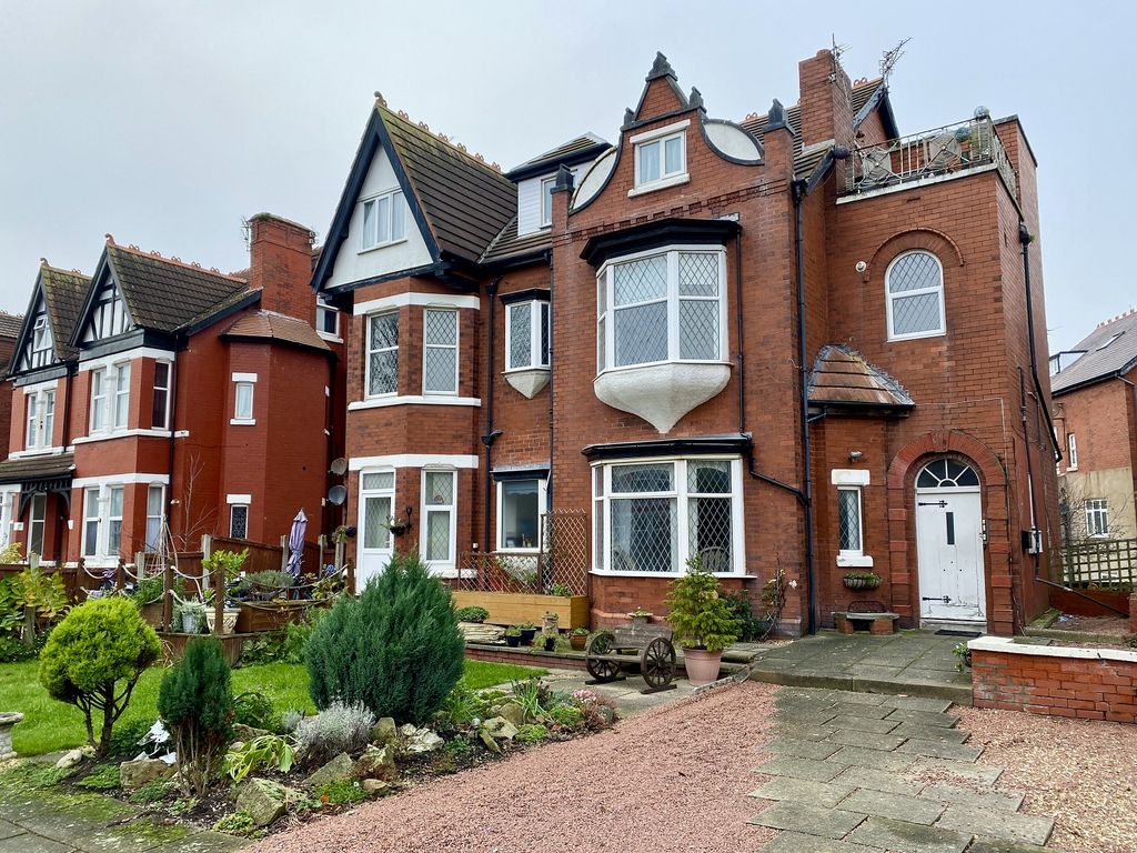 1 bed flat for sale in Lathom Road, Southport, Merseyside. PR9, £65,000