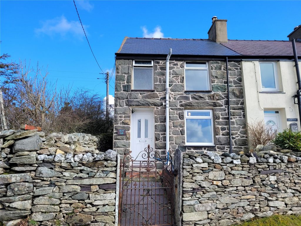 2 bed semi-detached house for sale in Cilgwyn, Carmel, Caernarfon, Gwynedd LL54, £135,000