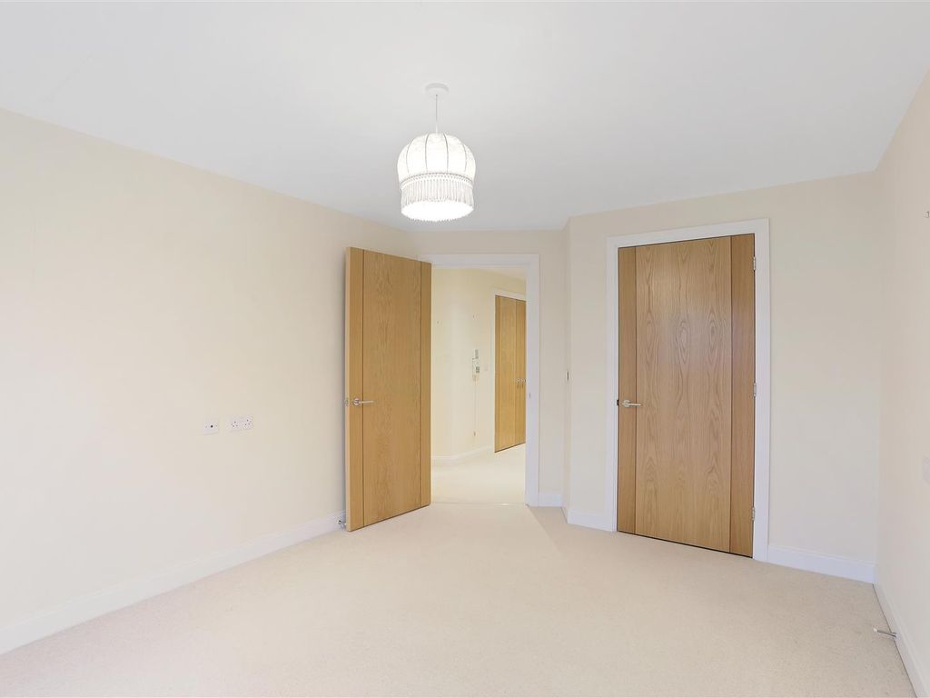 1 bed flat for sale in Harvard Place, Stratford-Upon-Avon CV37, £185,000