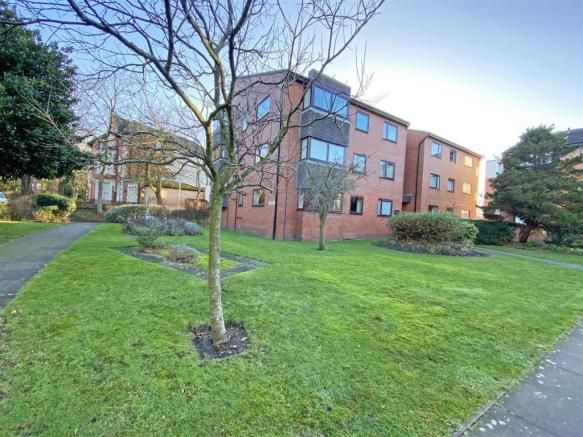 1 bed flat for sale in Park Road, Waterloo, Liverpool L22, £120,000