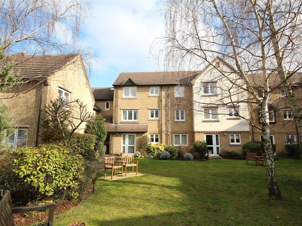 1 bed property for sale in Haig Court, Chesterton, Cambridge CB4, £70,000