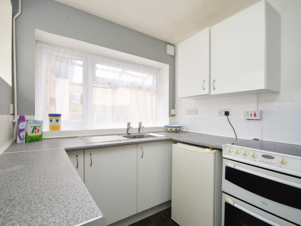1 bed flat for sale in The Parade, Hengrove Lane, Hengrove, Bristol BS14, £99,999