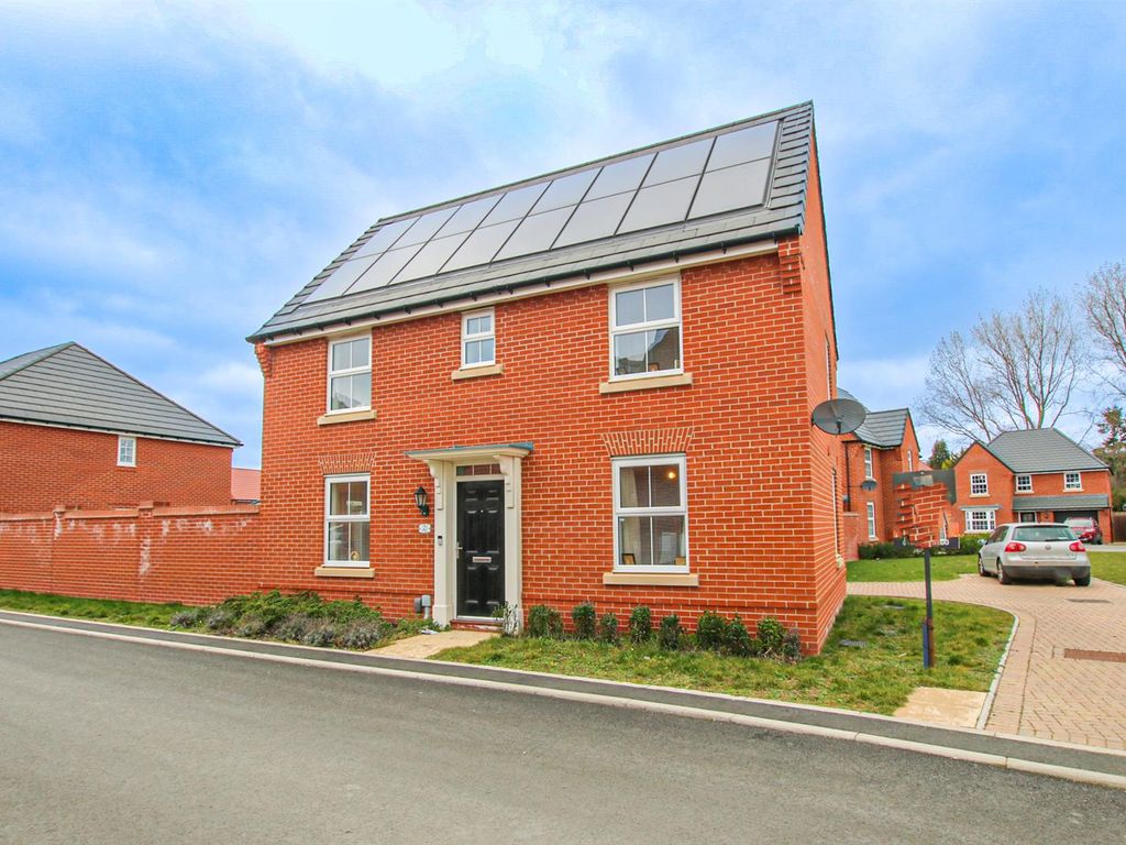 3 bed detached house for sale in Willow Way, Horsford, Norwich NR10, £325,000