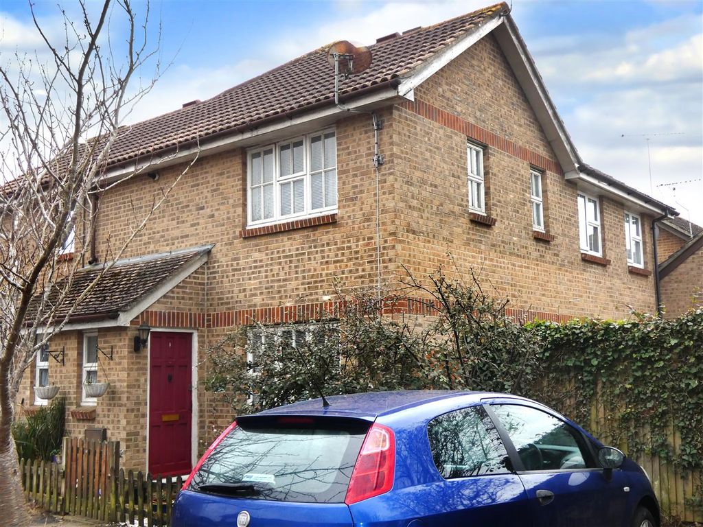 1 bed end terrace house for sale in Kendal Close, Beaumont Park, Littlehampton BN17, £220,000