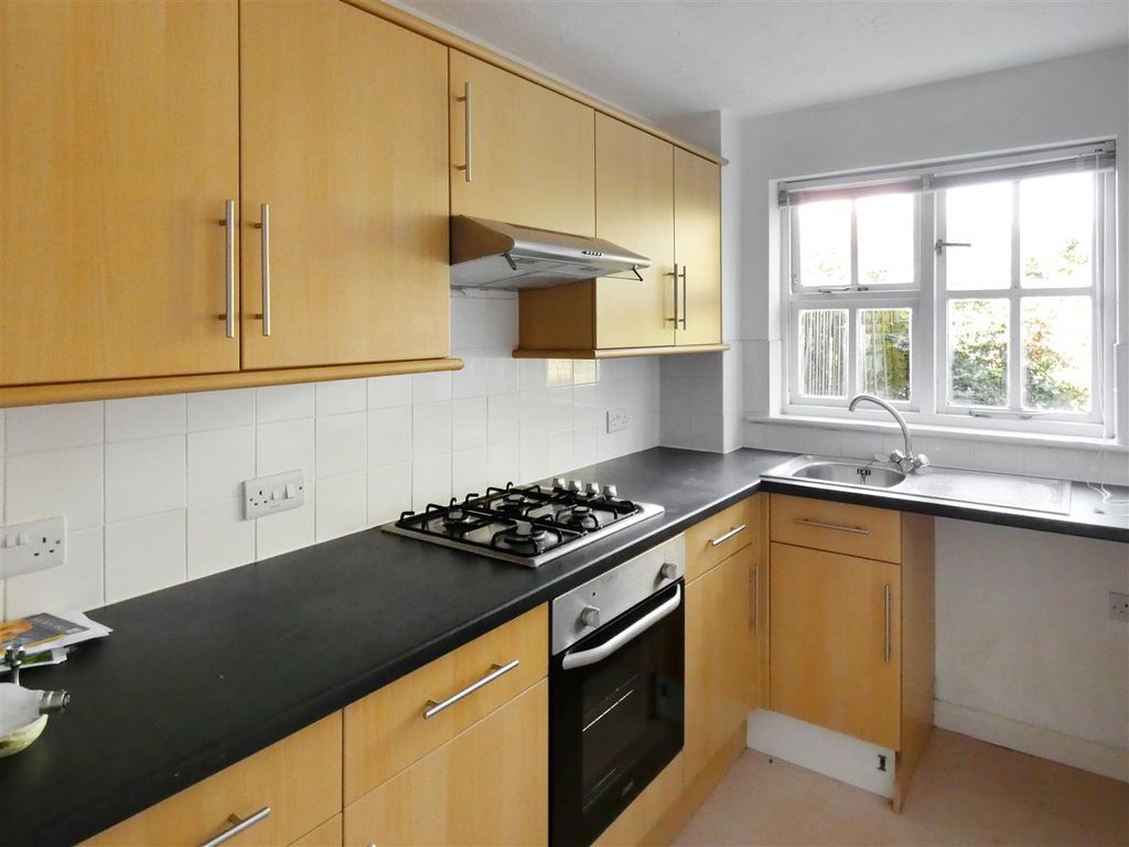 1 bed end terrace house for sale in Kendal Close, Beaumont Park, Littlehampton BN17, £220,000