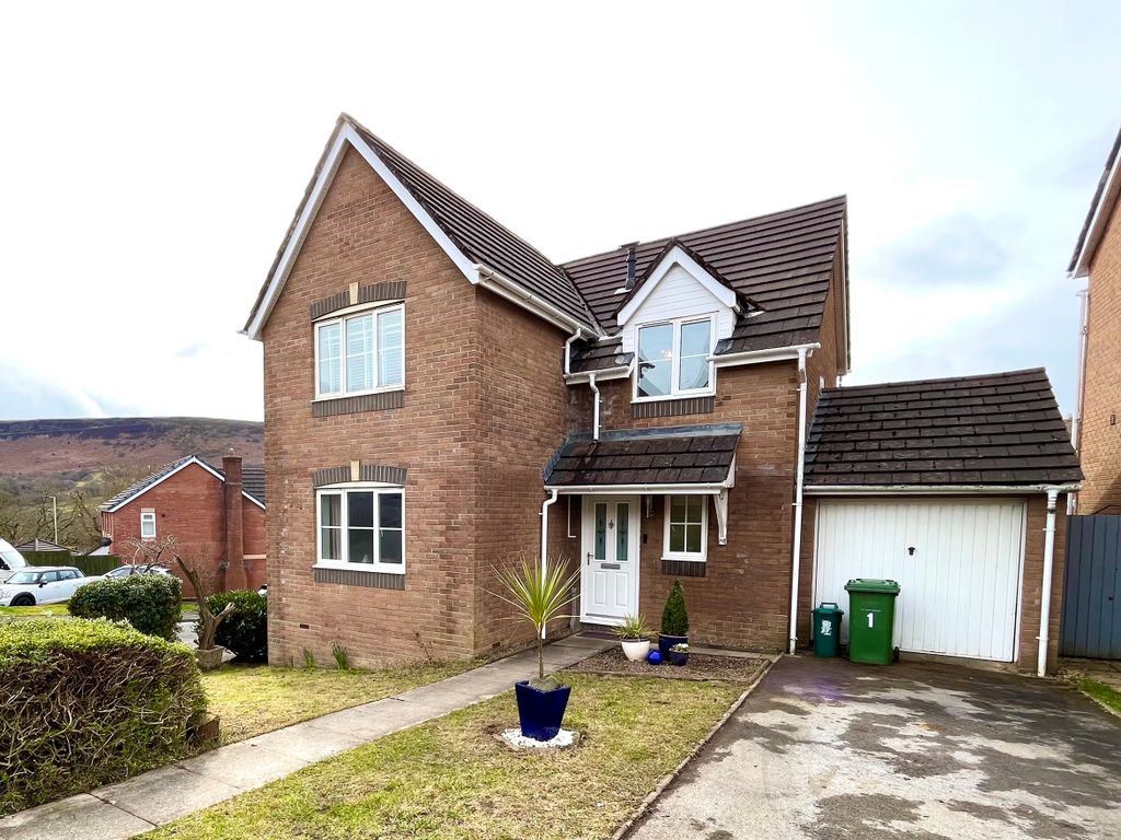 4 bed detached house for sale in The Rise, Aberdare, Mid Glamorgan CF44, £285,000