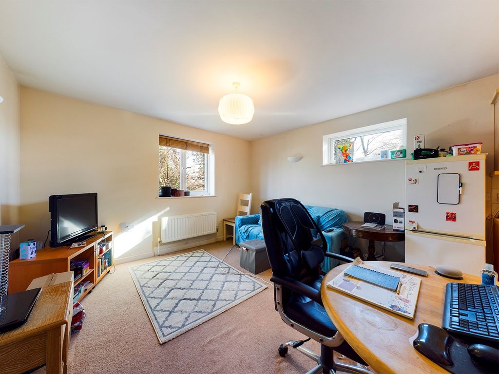 1 bed flat for sale in Bearton Villas, Bedford Road, Hitchin SG5, £175,000