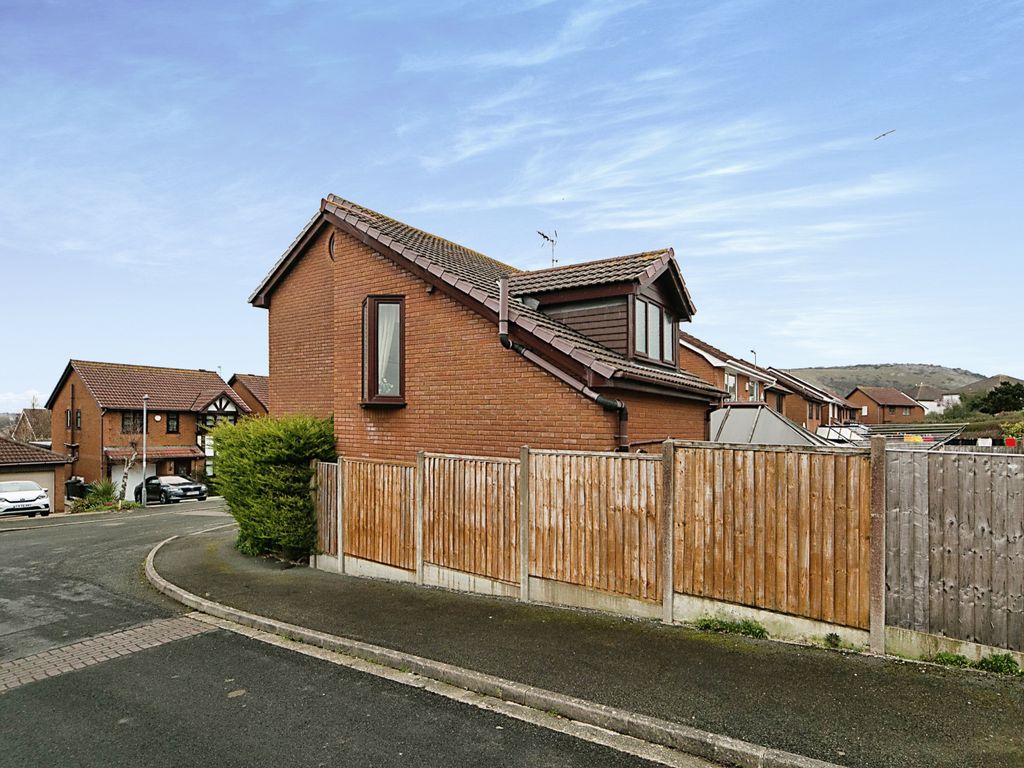 3 bed detached house for sale in Criccieth Close, Llandudno LL30, £285,000