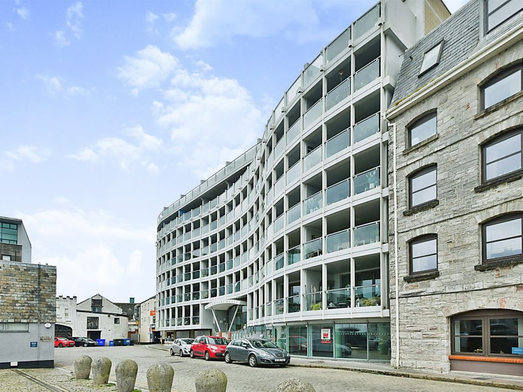 2 bed flat for sale in North Quay, Barbican, Plymouth PL4, £200,000