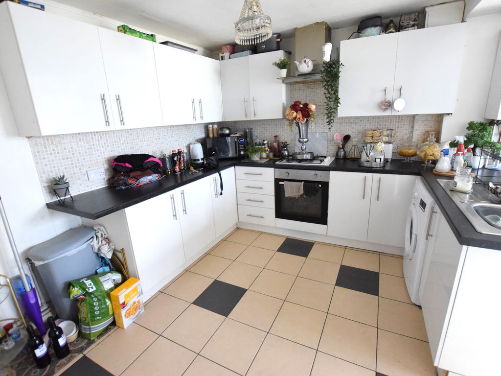 3 bed terraced house for sale in The Parade, Pevensey BN24, £292,500