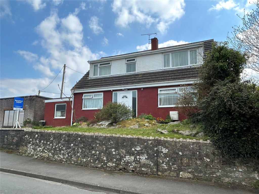 4 bed bungalow for sale in Bron Y Felin, Llangefni, Anglesey, Sir Ynys Mon LL77, £189,950