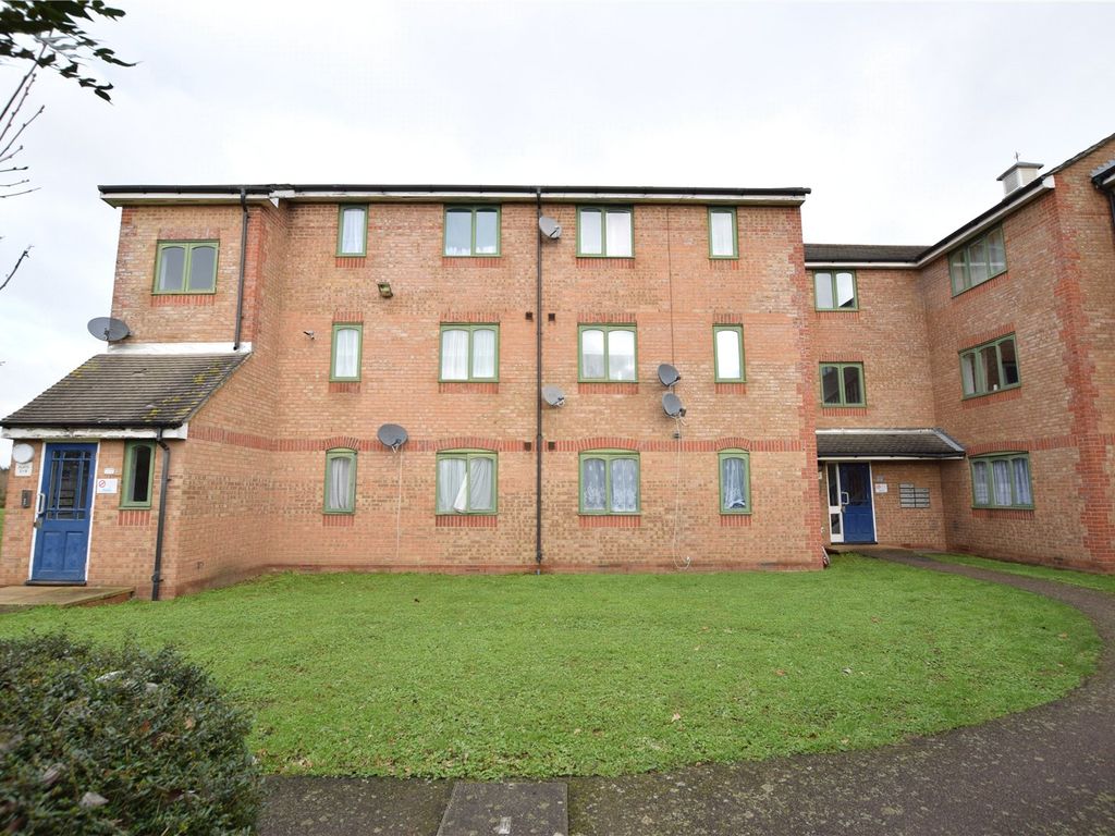 1 bed flat for sale in Clemence Road, Dagenham RM10, £150,000