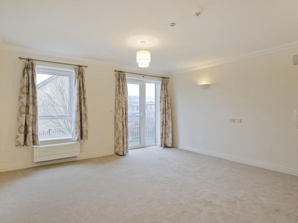 1 bed flat for sale in Valley Drive, Ilkley LS29, £225,000