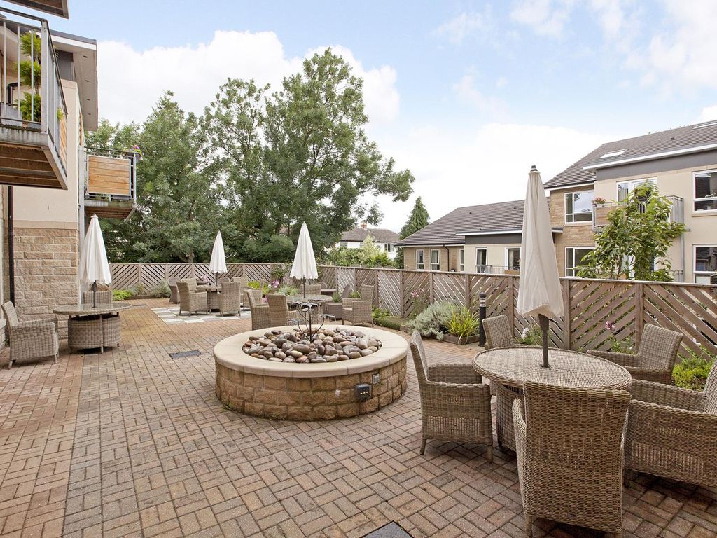 1 bed flat for sale in Valley Drive, Ilkley LS29, £225,000