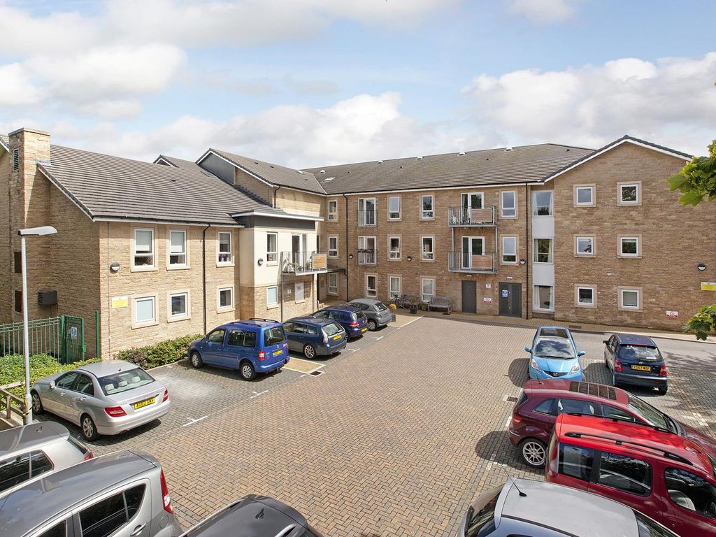 1 bed flat for sale in Valley Drive, Ilkley LS29, £225,000