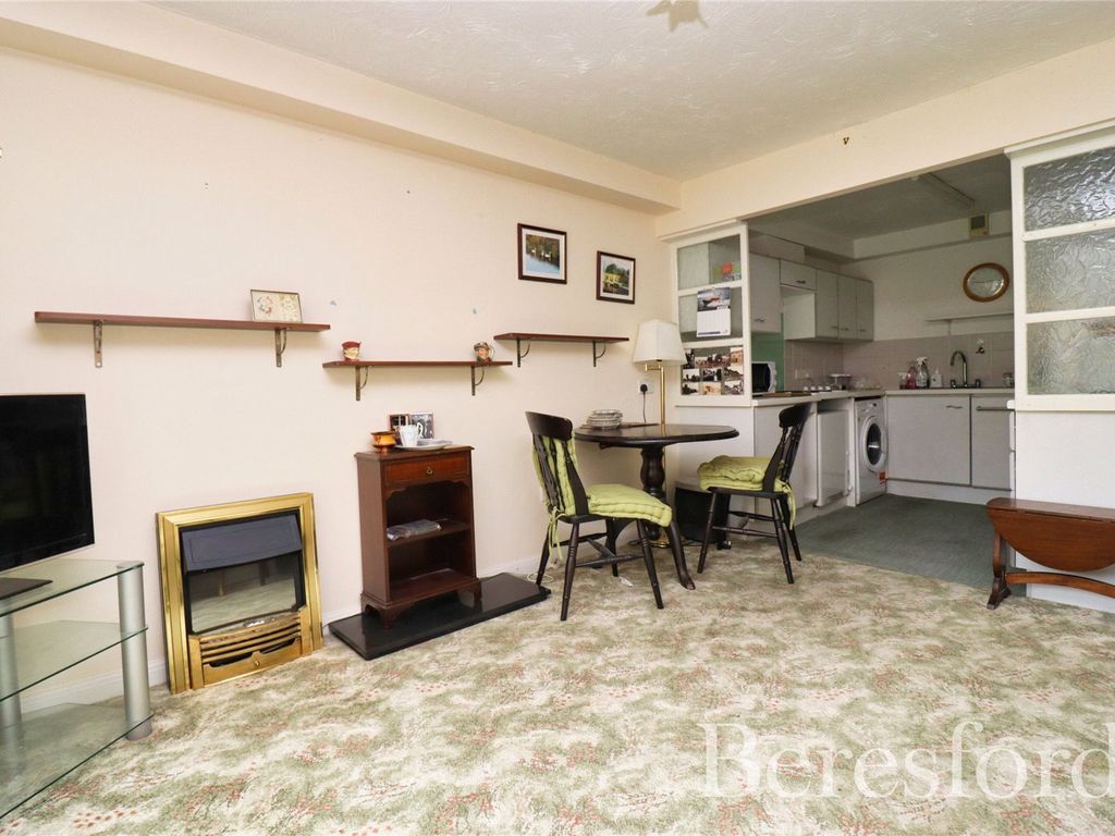 1 bed flat for sale in Allington Court, Outwood Common Road CM11, £160,000