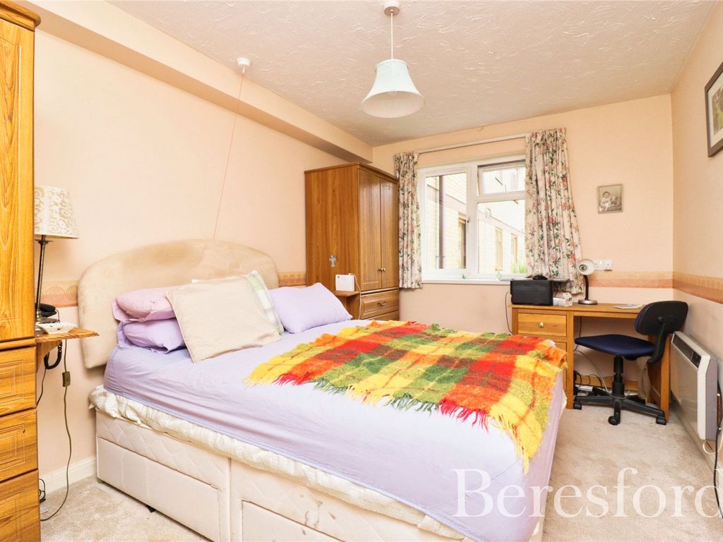 1 bed flat for sale in Allington Court, Outwood Common Road CM11, £160,000