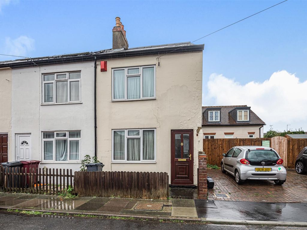 2 bed end terrace house for sale in Star Road, Caversham, Reading RG4, £275,000