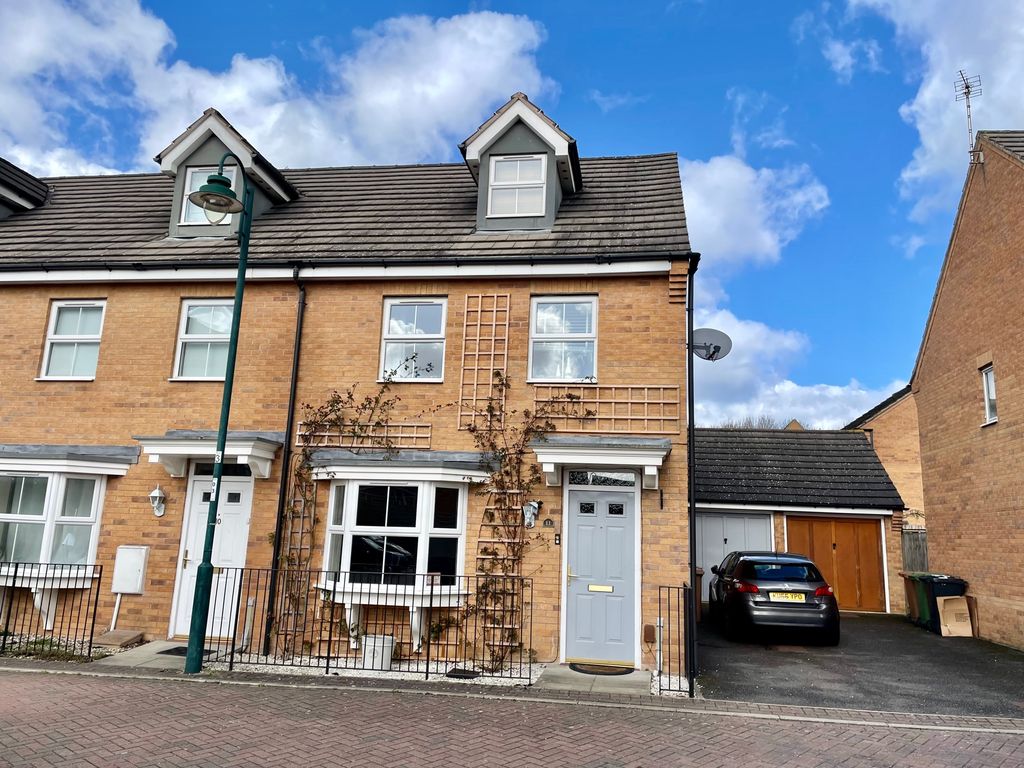 3 bed end terrace house for sale in Bushy Court, Peterborough PE7, £265,000