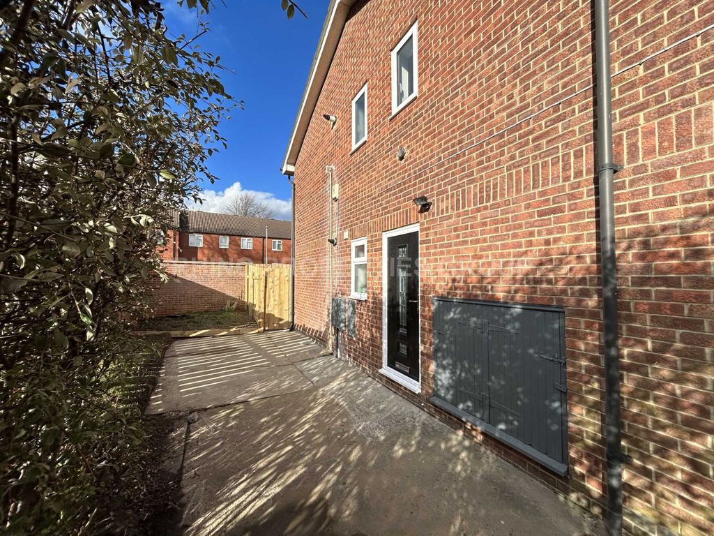 1 bed flat for sale in Thomas Court, Darlington DL1, £64,950