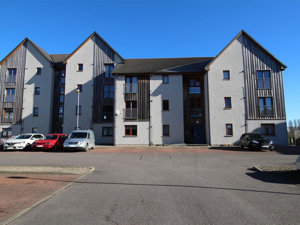 2 bed flat for sale in Harbour View, Anderson Street, Inverness IV3, £145,000