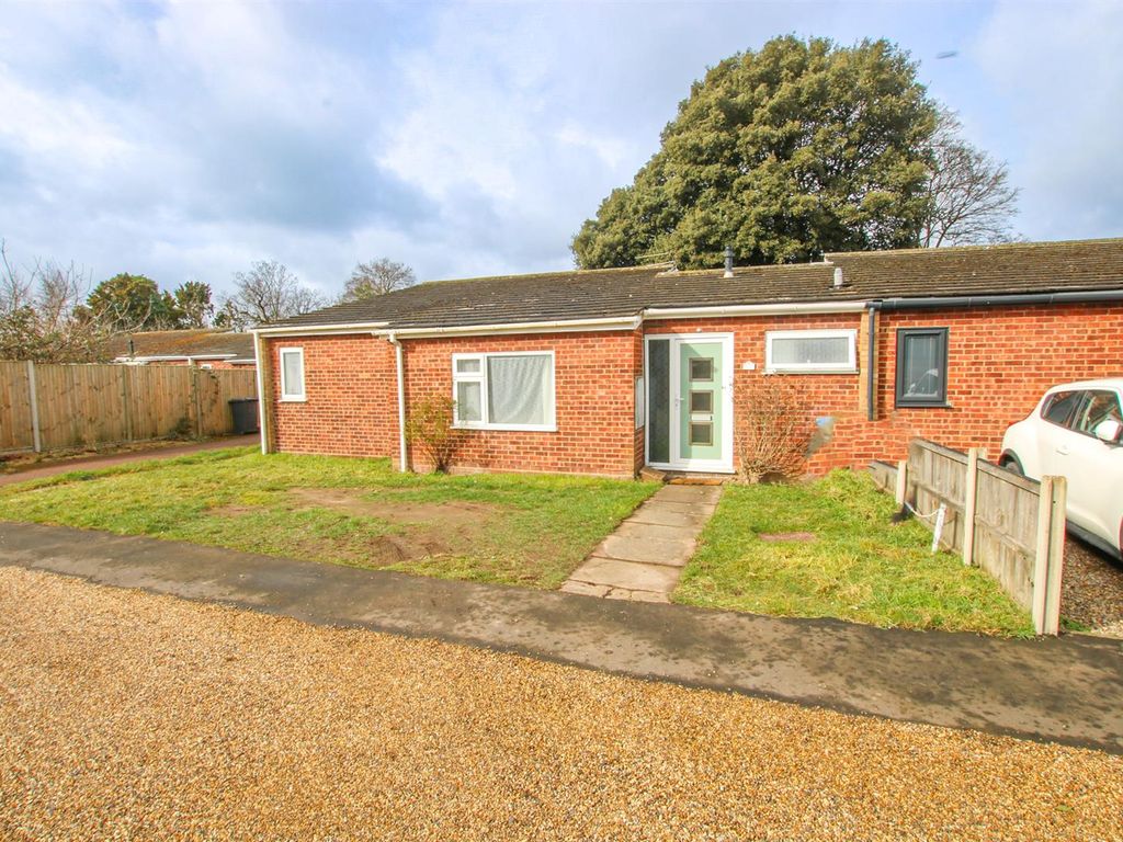 3 bed semi-detached bungalow for sale in Tremaine Close, Hellesdon, Norwich NR6, £230,000