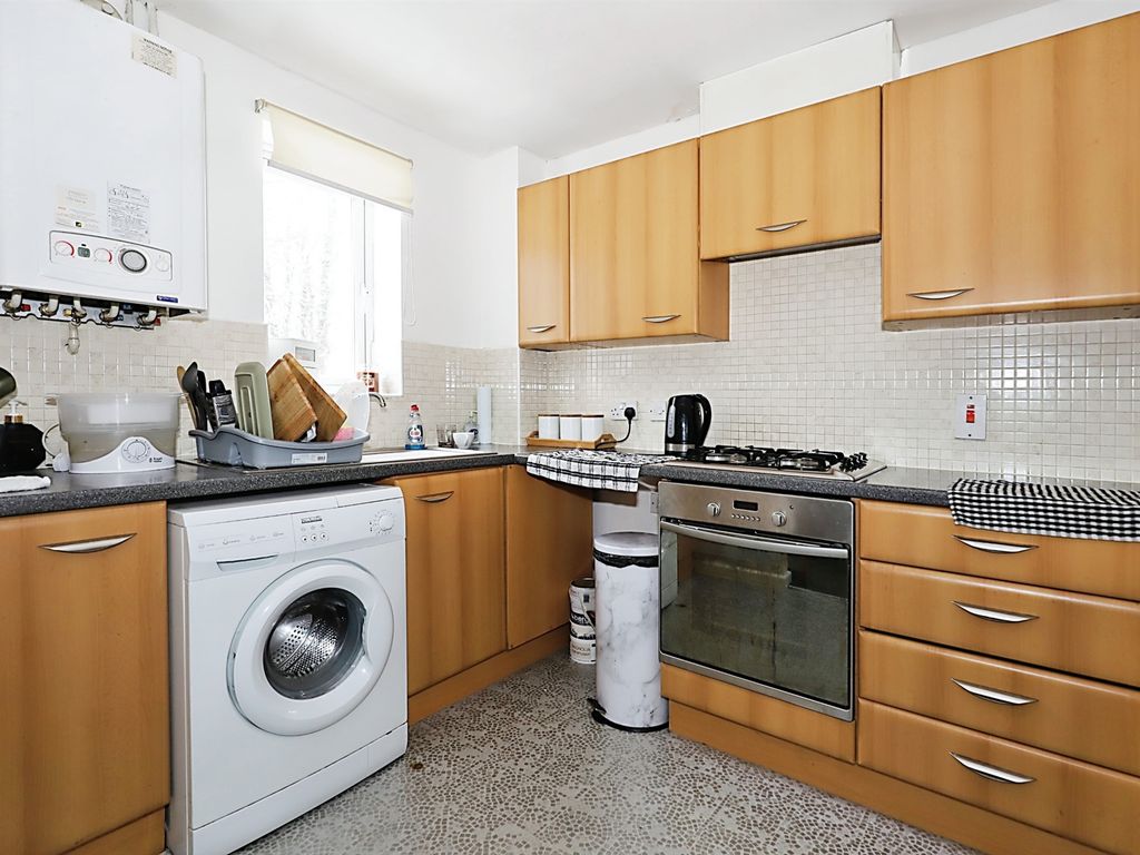 2 bed flat for sale in Loxdale Sidings, Bilston WV14, £115,000