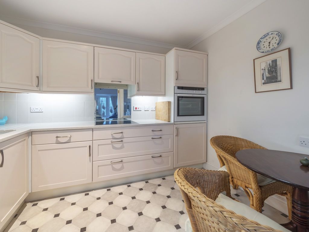 1 bed flat for sale in St. Johns Road, Bathwick, Bath, Somerset BA2, £220,000